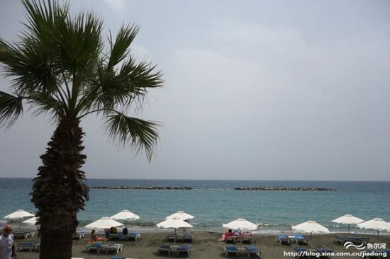 【<a data-cke-saved-href='http://travel.sina.com.cn/saipulusi-lvyou/?from=b-keyword' href='http://travel.sina.com.cn/saipulusi-lvyou/?from=b-keyword' target='_blank'>塞浦路斯</a>】<a data-cke-saved-href='http://travel.sina.com.cn/limasuoer-lvyou/?from=b-keyword' href='http://travel.sina.com.cn/limasuoer-lvyou/?from=b-keyword' target='_blank'>利马索尔</a>(Limassol)海边漫步