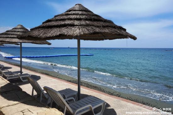 【<a data-cke-saved-href='http://travel.sina.com.cn/saipulusi-lvyou/?from=b-keyword' href='http://travel.sina.com.cn/saipulusi-lvyou/?from=b-keyword' target='_blank'>塞浦路斯</a>】<a data-cke-saved-href='http://travel.sina.com.cn/limasuoer-lvyou/?from=b-keyword' href='http://travel.sina.com.cn/limasuoer-lvyou/?from=b-keyword' target='_blank'>利马索尔</a>(Limassol)海边漫步